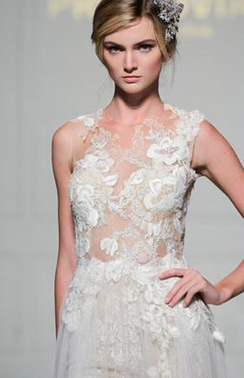 FINAL SALE: Pronovias VINTAGE Lace and Illusion Wedding Dress