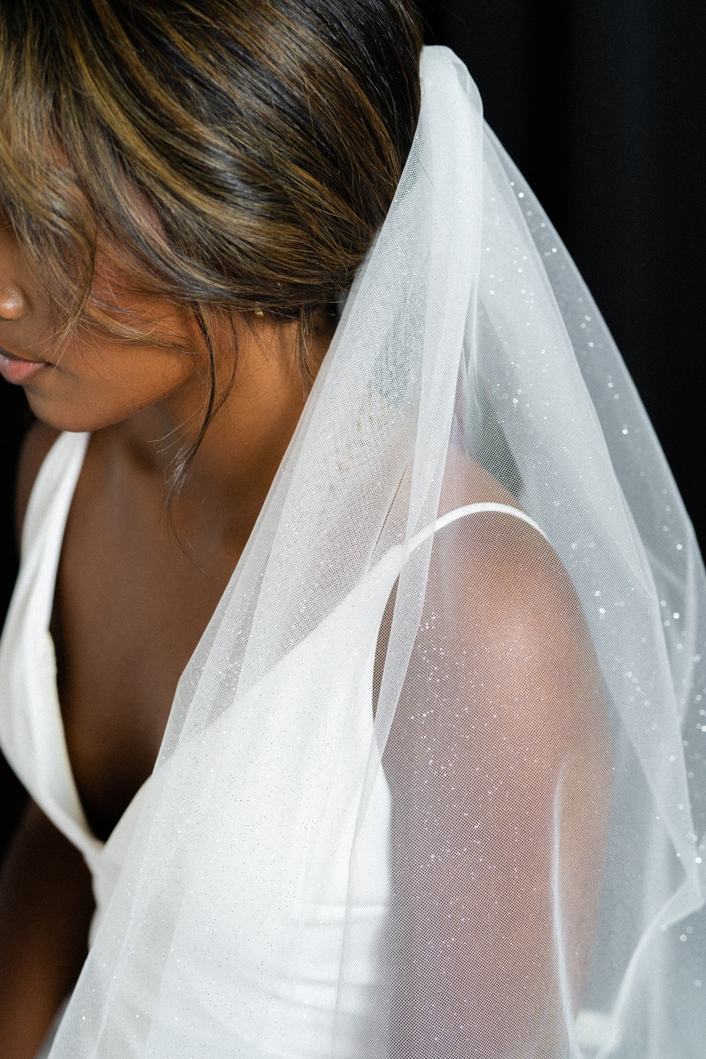 Fingertip Sparkle Veil Raw Edge