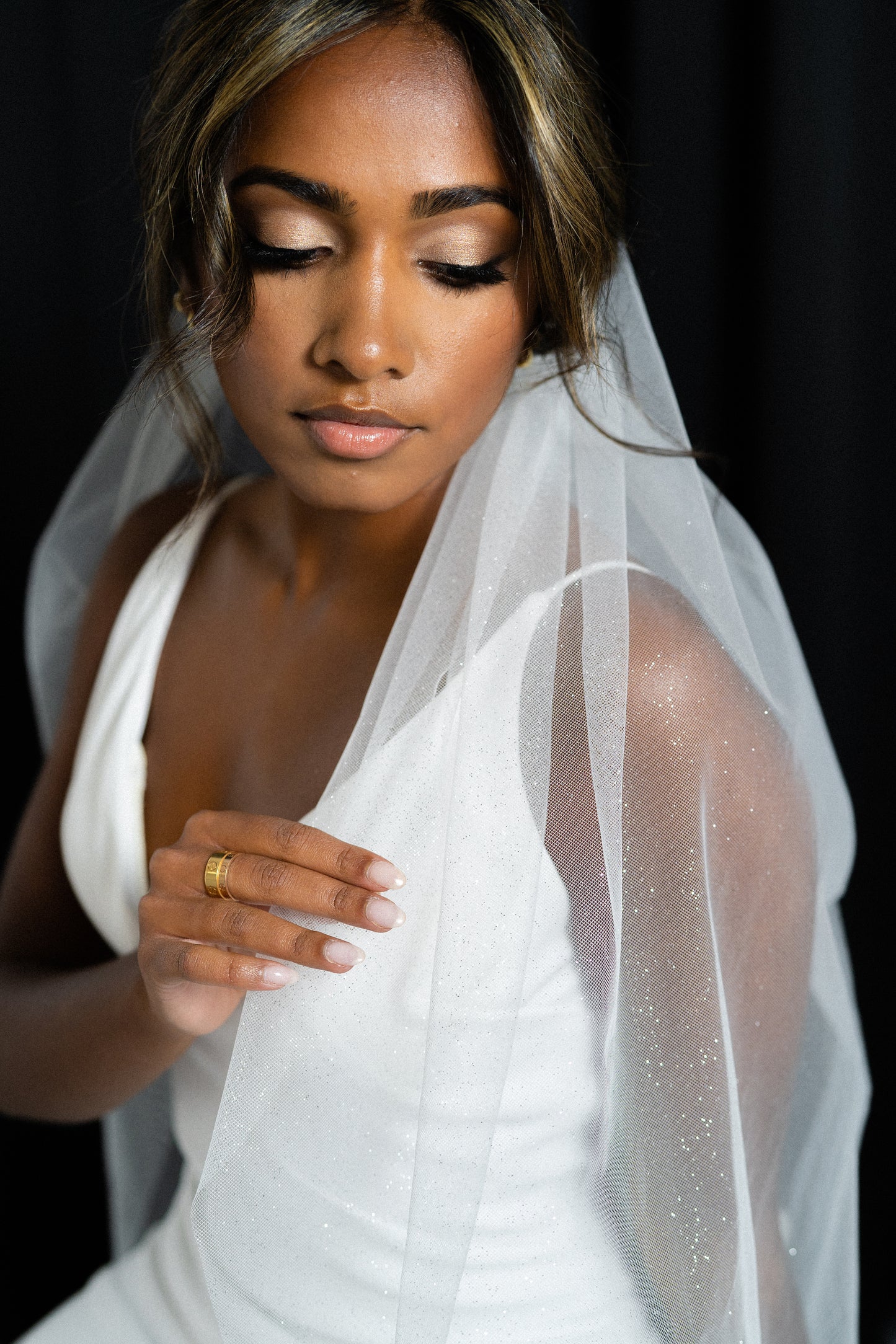 Fingertip Sparkle Veil Raw Edge