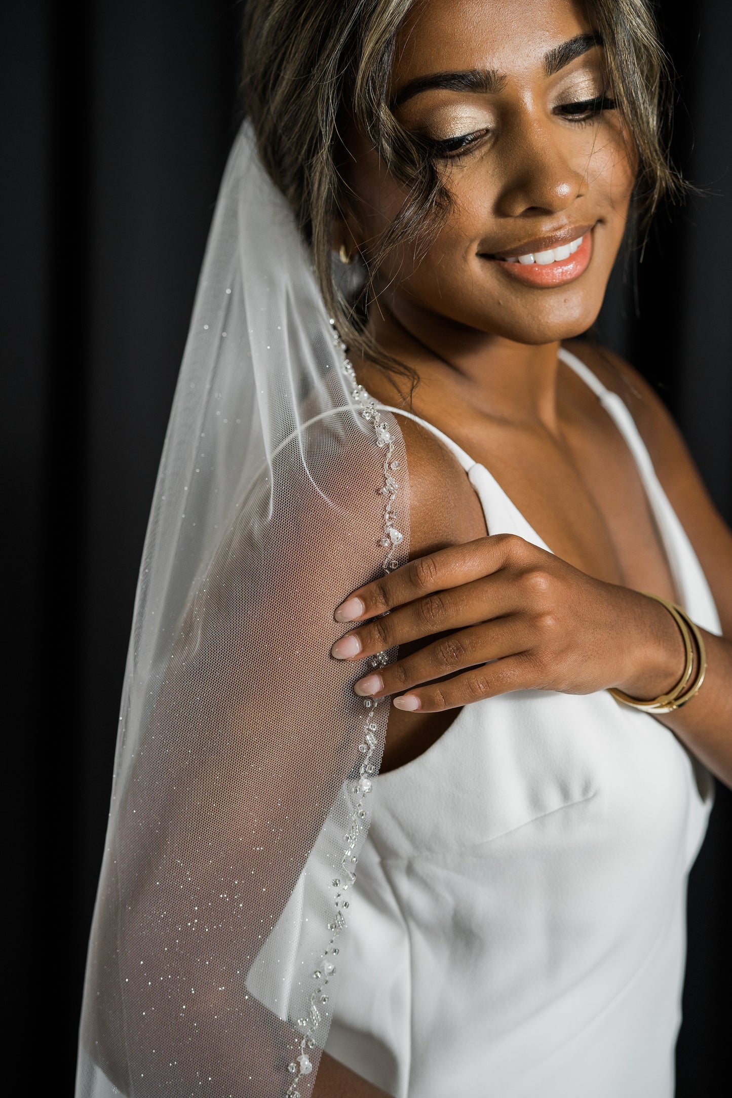 Fingertip Sparkle Veil Beaded Edge