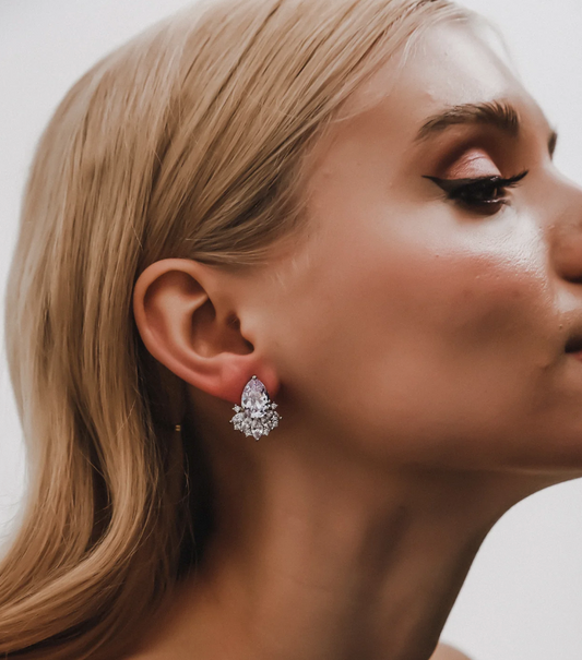 Bella Earrings E049
